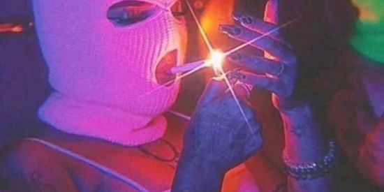 Imagem do grupo de WhatsApp ❦ 𝑪𝒓𝒂𝒛𝒚 𝒉𝒐𝒖𝒔𝒆 𝒐𝒇𝒄 ✞