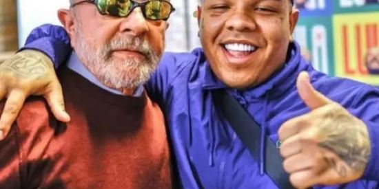 Imagem do grupo de WhatsApp 𝐦𝐥𝐤𝐬 𝐝𝐚 𝐯𝐢𝐥𝐚( ͡° ͜ʖ ͡°)