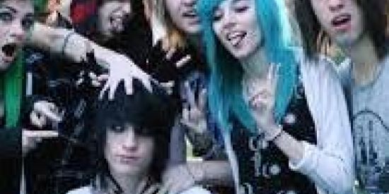 Imagem do grupo de WhatsApp Emos,góticos,rockeiros e scene kids