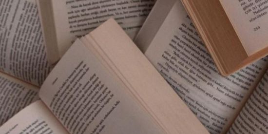 Imagem do grupo de WhatsApp Sobre livros 📚☕️