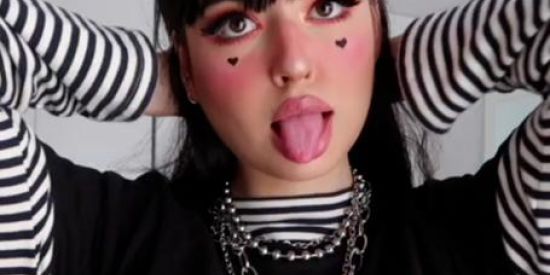 Imagem do grupo de WhatsApp ➳ ̶O̶N̶L̶Y̶ ̶G̶I̶R̶L̶S̶ ̶™❦