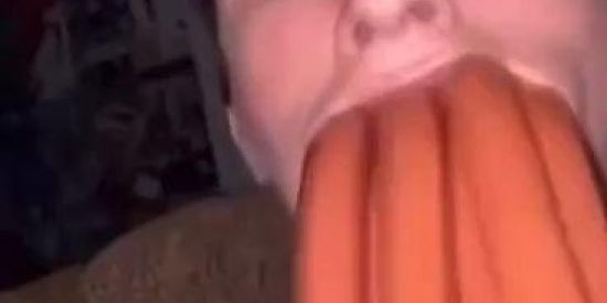 Imagem do grupo de WhatsApp ✦𝕋ℍ𝔼 𝕄𝕆𝕆ℕ ℂℍ𝔸𝕋 🌙