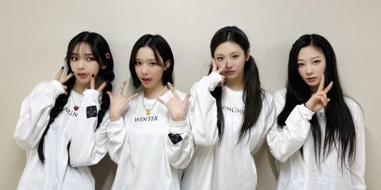 Imagem do grupo de WhatsApp ∗ ⋅DIVULGA KOREAN⋅ ∗