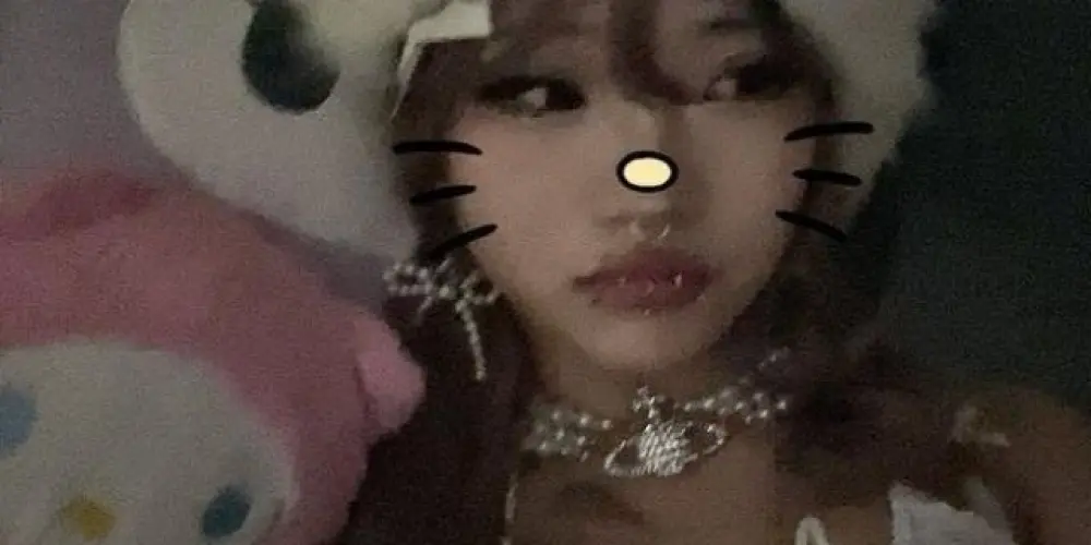 Imagem do grupo de WhatsApp *ੈ𖧧.˚𑁍༘⃟𝑯𝑬𝑳𝑳𝑶 𝑲𝑰𝑻𝑻𝒀⃟₊˚ʚ ᗢ₊˚