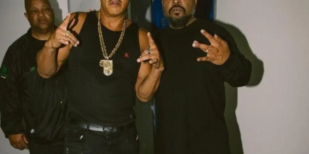 Imagem do grupo de WhatsApp 𝑻𝑹𝑶𝒀𝑨˚₊·͟͟͟͟͟͟͞͞͞͞͞͞➳.