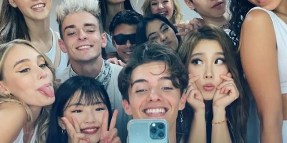 Imagem do grupo de WhatsApp ⋆ ˚｡⋆୨୧˚ 𝒰𝓃𝒾𝓉ℯ𝓇𝓈 𝓇ℯ𝒶𝒸𝓉𝒾𝓋𝒶𝓉ℯ𝒹 ˚୨୧⋆｡˚ ⋆