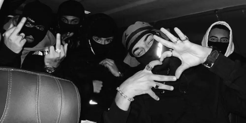 Imagem do grupo de WhatsApp 𓊈𒆜🅰🅼🅸🆉🅰🅳🅴🆂𒆜𓊉100%❤️‍🔥