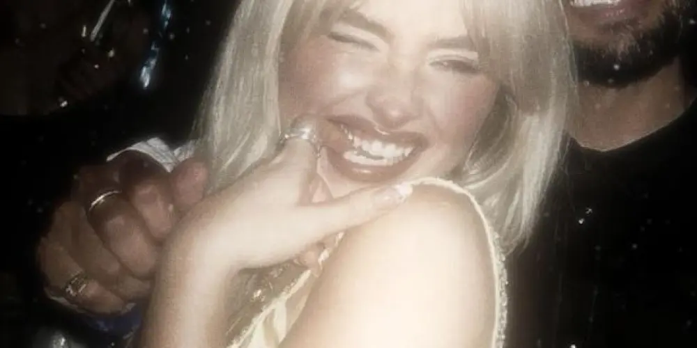 Imagem do grupo de WhatsApp 𓊈𒆜🅰🅼🅸🆉🅰🅳🅴🆂𒆜𓊉100%❤️‍🔥