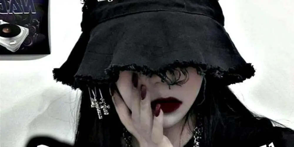 Imagem do grupo de WhatsApp ℭ𝔞𝔩𝔦𝔣𝔬𝔯𝔫𝔦𝔞 ℭ𝔦𝔱𝔶¹⁷¹