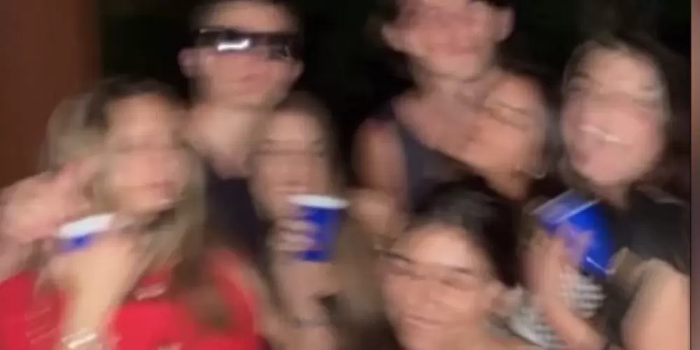 Imagem do grupo de WhatsApp 𝒞 𝒪 𝒩 𝒱 𝐸 𝑅 𝒮 𝒜 2 4 𝐻 𝒪 𝑅 𝒜 𝒮