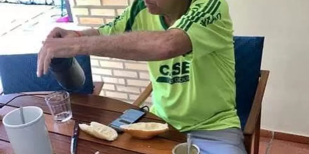 Imagem do grupo de WhatsApp 𝑪𝒉𝒂𝒕 𝑺𝒄𝒉𝒘𝒂𝒛𝒆𝒏𝒆𝒈𝒈𝒆𝒓☕2.0