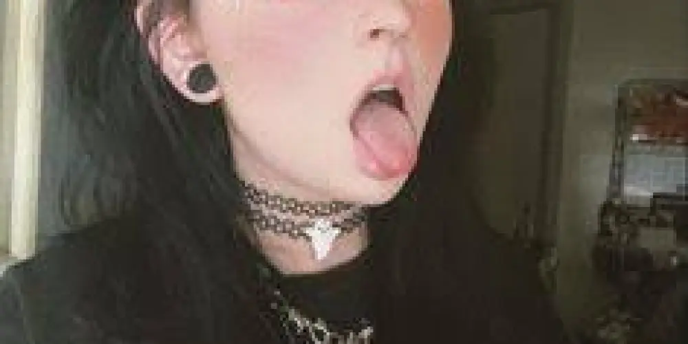 Imagem do grupo de WhatsApp 𝐓𝐇𝐄 𝐂𝐀𝐏𝐒 𝐕3