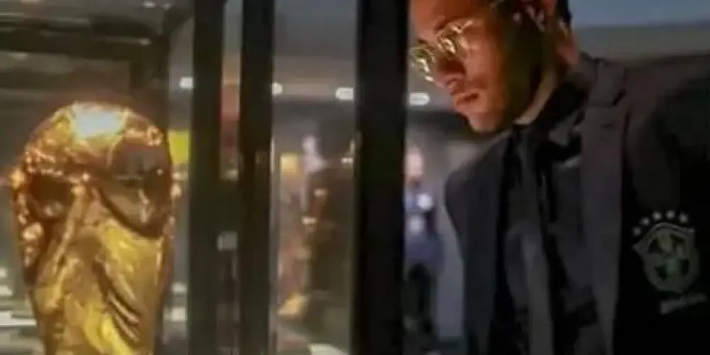 Imagem do grupo de WhatsApp 🎅🏻🎄| 𝗥𝗘𝗦𝗘𝗥𝗩𝗘 𝗖𝗢𝗙𝗙𝗘 | #𝟐𝟎𝟐6 ☕