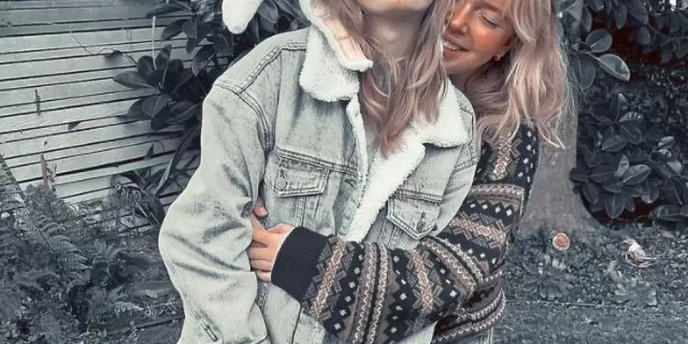 Imagem do grupo de WhatsApp 𝑮𝒓𝒐𝒖𝒑 𝒐𝒇 𝒈𝒊𝒓𝒍𝒔