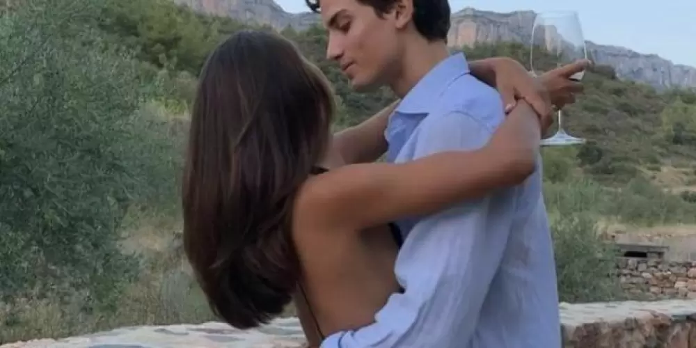 Imagem do grupo de WhatsApp 𝙏𝙝𝙚 𝙜𝙞𝙧𝙡𝙨 | 𝙗𝙤𝙮𝙨🧸💜