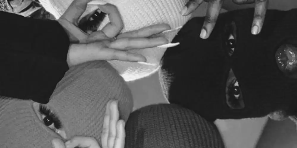 Imagem do grupo de WhatsApp ─┅•𖧹❀⃘࣭࣭࣭࣭ٜꔷ⃔໑࣭࣭ٜ🤪👑𝐆𝐑𝐔𝐏❍ 𝐃𝚫 𝐃𝐈𝐕𝚵𝐑𝐂̧𝐀̃❍👑🤪❀⃘࣭࣭࣭࣭ꔷ⃔໑࣭࣭ٜ𖧹•┅─