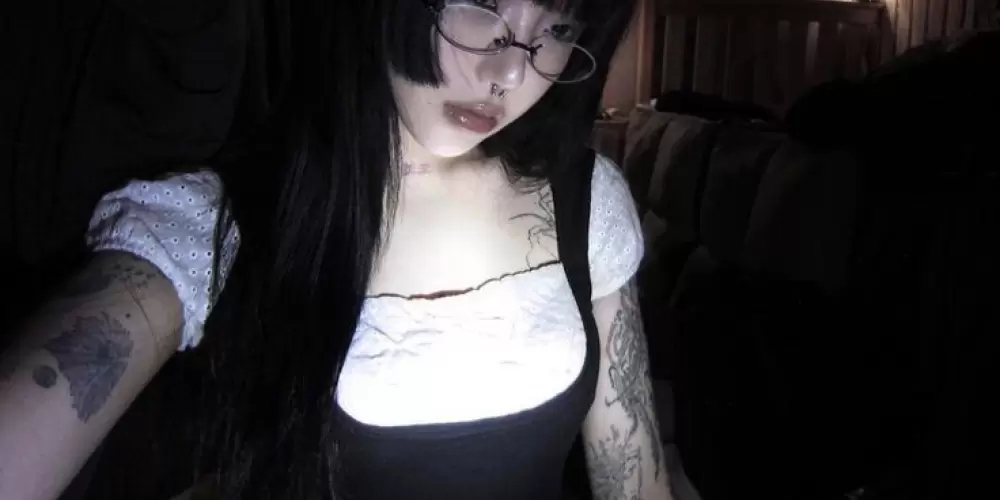 Imagem do grupo de WhatsApp 𝘿𝙀𝘼𝙏𝙃 𝙄𝙎 𝘾𝙊𝙈𝙄𝙉𝙂 | 愛