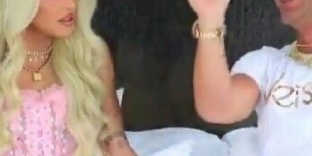 Imagem do grupo de WhatsApp 𝚃𝚑𝚎 𝙶𝚒𝚛𝚕𝚜 𝚊𝚗𝚍 𝙱𝚘𝚢𝚜💋