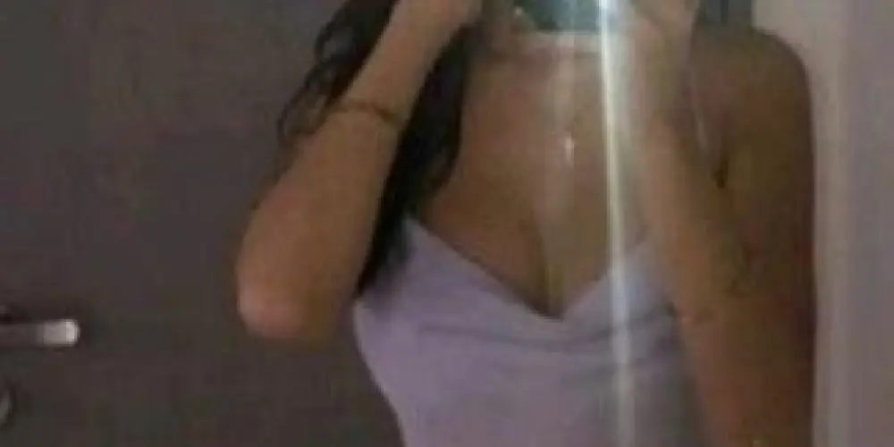 Imagem do grupo de WhatsApp 🍷💜𝗢𝗶𝗶𝗶 𝘃𝗶𝗱𝗮𝘀💜🍷