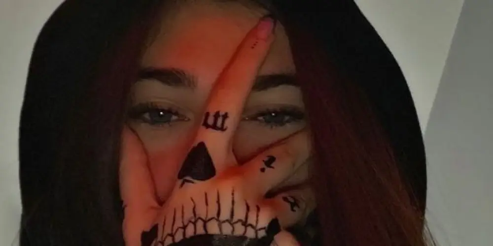 Imagem do grupo de WhatsApp 𝑪𝑯𝑨𝑻 𝑫𝑨 𝑻𝑯𝑬𝑭𝒀