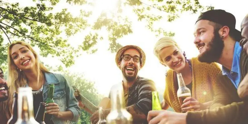 Imagem do grupo de WhatsApp 𒆜 𝙉𝙤𝙫𝙖𝙨 𝙖𝙢𝙞𝙯𝙖𝙙𝙚𝙨 🖤⃝