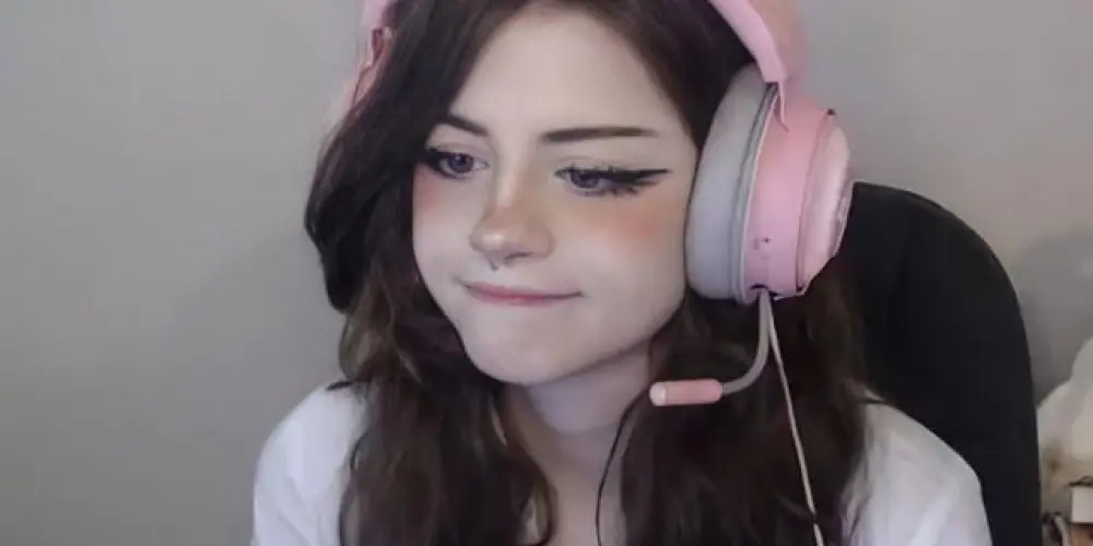 Imagem do grupo de WhatsApp ⚜️𝖢𝖾𝗇𝗍𝗋𝖺𝗅 𝗀𝗋𝗈𝗎𝗉𝗌⚜️