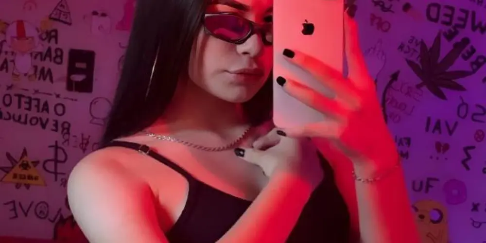 Imagem do grupo de WhatsApp 🌴𝐈𝐌𝐏𝐄́𝐑𝐈𝐎 𝐃𝐀 𝐙𝐔𝐄𝐑𝐀 🌴