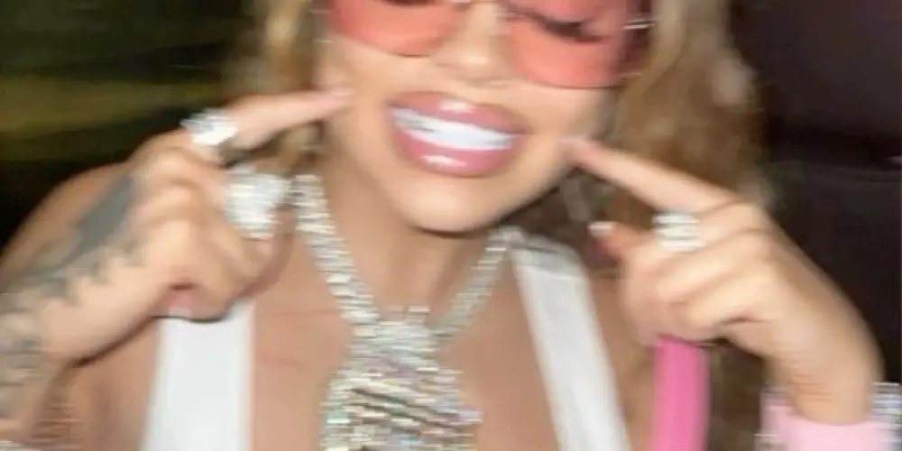 Imagem do grupo de WhatsApp ༒☬𝓡𝓸𝓼𝓼 𝓫𝔂𝔁☬