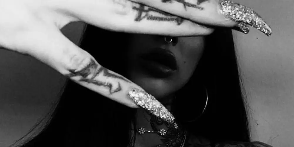 Imagem do grupo de WhatsApp 🖤𝔻𝔸ℝ𝕂 ℝ𝕆𝕄𝔸ℕℂ𝔼❤️