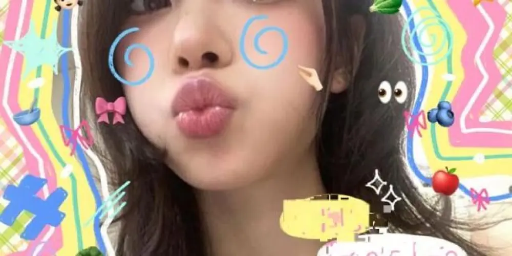 Imagem do grupo de WhatsApp 𝓓𝑎𝑖𝑙𝑦 𝓓𝑜𝑙𝑙 🧴