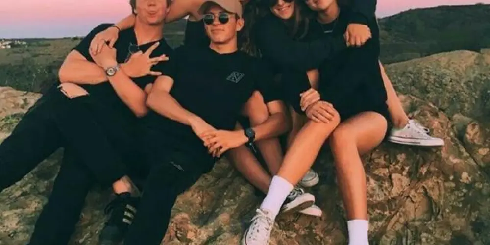 Imagem do grupo de WhatsApp 𝓐𝓶𝓲𝓰𝓸𝓼 𝓿𝓲𝓻𝓽𝓾𝓪𝓲𝓼  🤏🏻😎✨