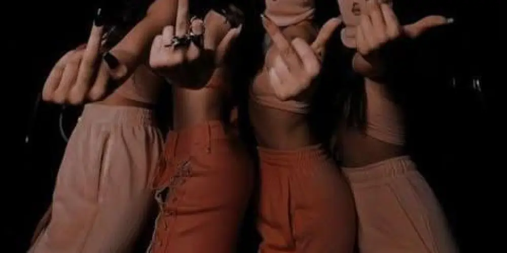 Imagem do grupo de WhatsApp 𝘼𝙨 𝙖𝙩𝙧𝙚𝙫𝙞𝙙𝙖𝙨 💅🏻💋