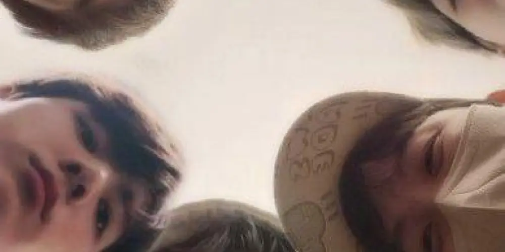 Imagem do grupo de WhatsApp ~𝒜𝓇𝓂𝓎ℊ𝒶𝓈~ 💜🥺