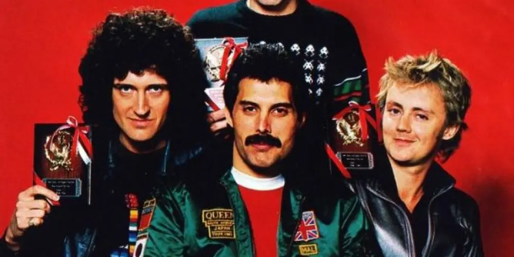 Imagem do grupo de WhatsApp 𝚀𝚄𝙴𝙴𝙽 𝙵𝙾𝚁𝙴𝚅𝙴𝚁 👑