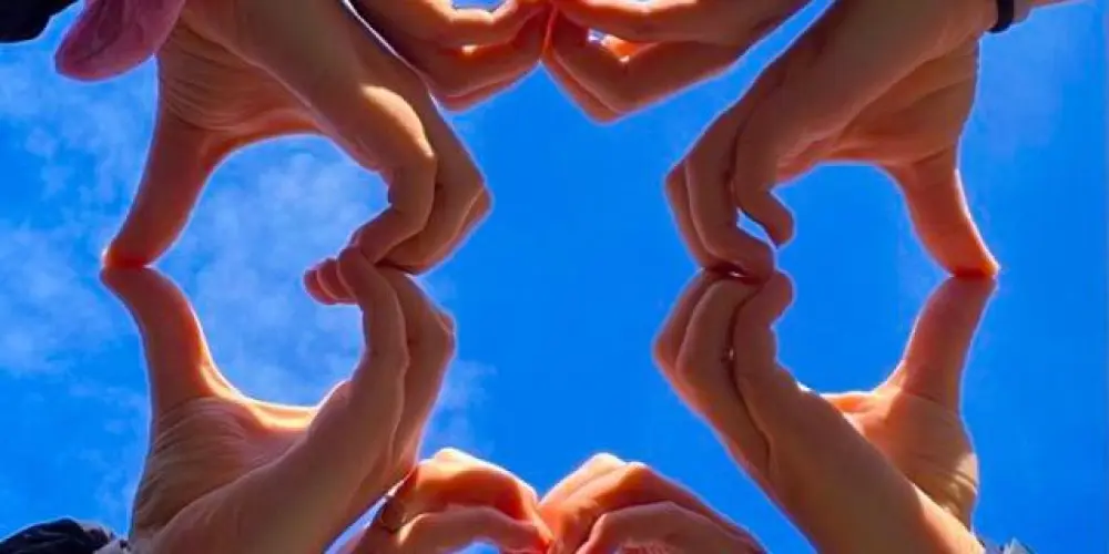 Imagem do grupo de WhatsApp 𝐀𝐦𝐢𝐳𝐚𝐝𝐞𝐬 𝟐𝟎𝟐𝟓🩷