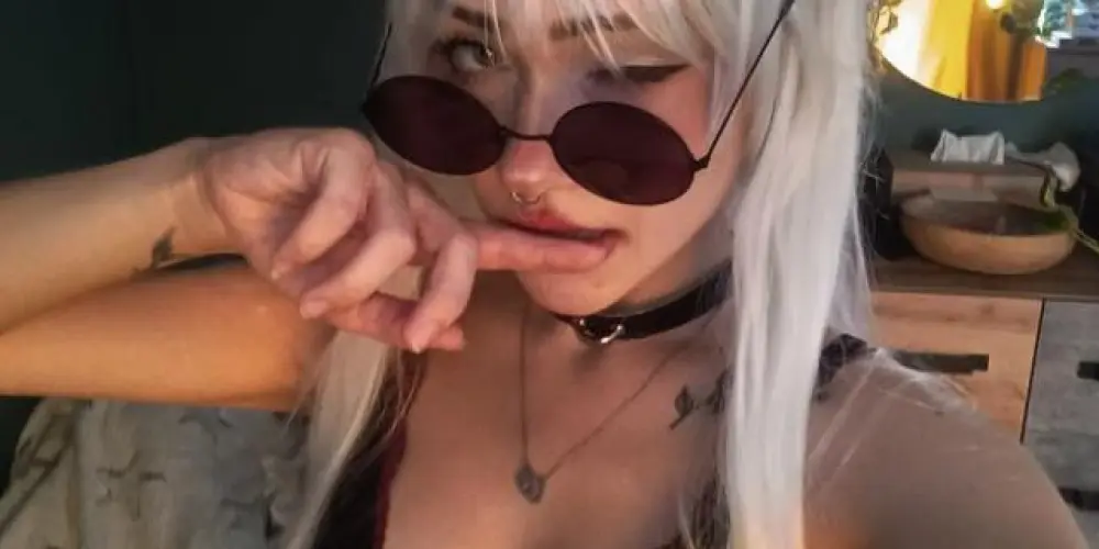 Imagem do grupo de WhatsApp 𝑪𝑯𝑨𝑻 𝑻𝑯𝑰𝑺 𝑫𝑨𝑹𝑲 𝑾𝑬𝑩