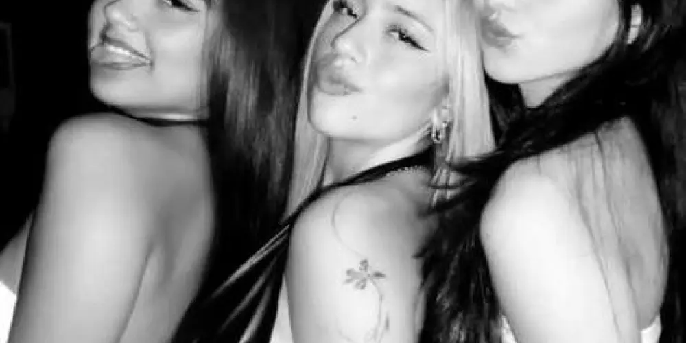 Imagem do grupo de WhatsApp ᯓᡣ𐭩 𝑱𝒐𝒃 𝒇𝒓𝒐𝒎 𝒕𝒉𝒆 𝒏𝒊𝒈𝒉𝒕 ᯓ