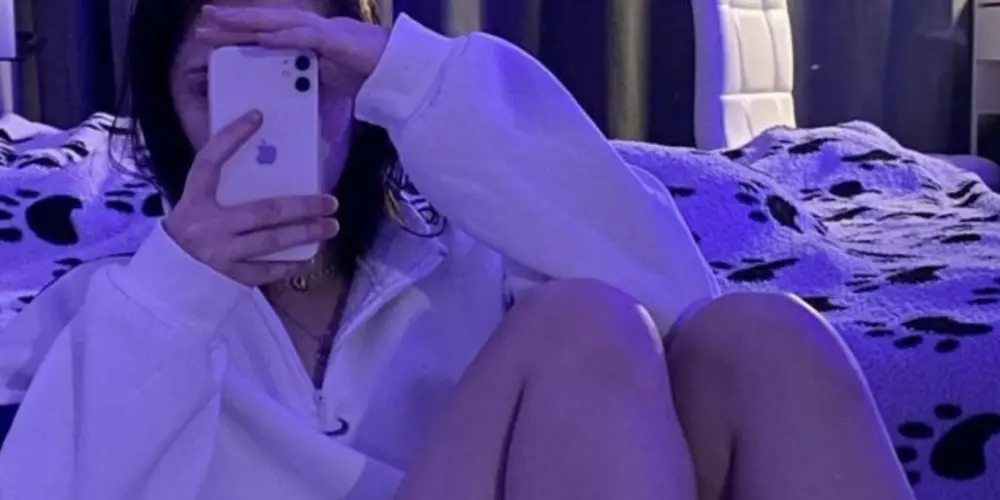 Imagem do grupo de WhatsApp ⚡️𝖊𝖒𝖕𝖎𝖗𝖊 𝖔𝖋 𝖇𝖎𝖙𝖈𝖍𝖊𝖘 🍄