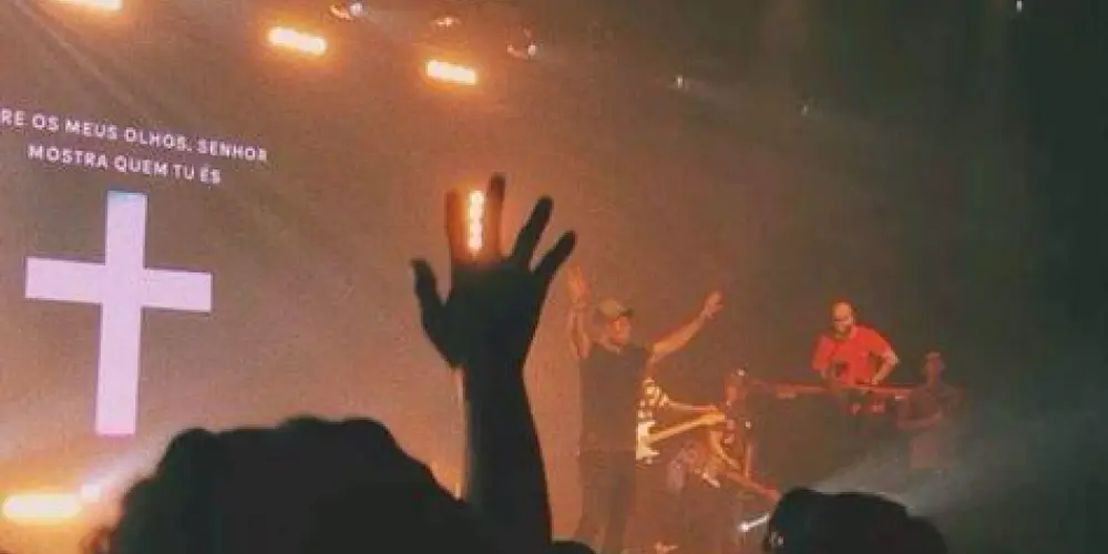 Imagem do grupo de WhatsApp 𝙼𝚄𝙽𝙳𝙾 𝙳𝙰𝚂 𝙼𝙴𝙽𝙸𝙽𝙰𝚂 𝙲𝚁𝙸𝚂𝚃𝙰̃𝚂 💕💌