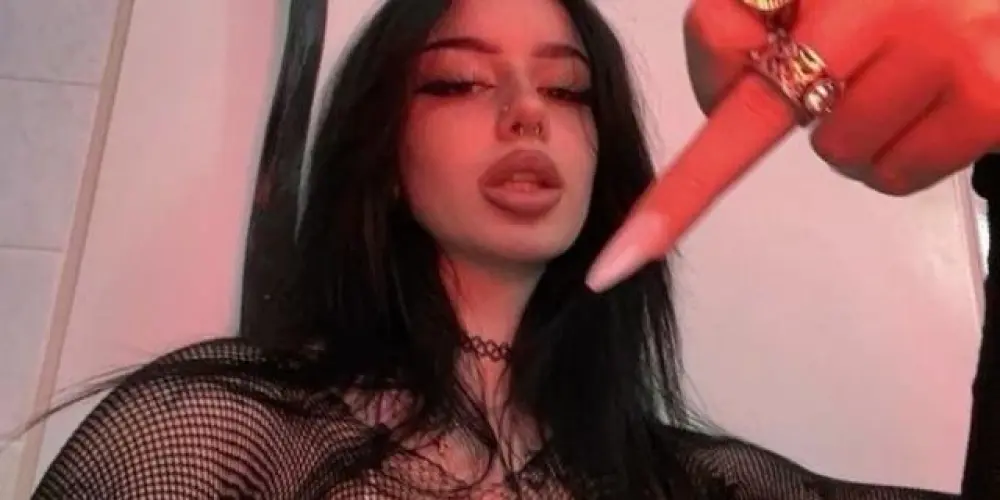 Imagem do grupo de WhatsApp ☾⋆⁺₊✧ 𝐇𝐎𝐓 𝐍𝐈𝐆𝐇𝐓 ✧₊⁺⋆☽