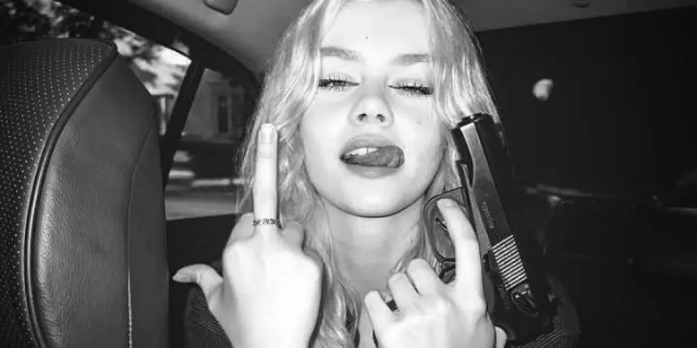 Imagem do grupo de WhatsApp 𝐕𝐈𝐂𝐈𝐎𝐔𝐒 𝐇𝐄𝐀𝐑𝐓𝐒⃟🔪❤️‍🔥