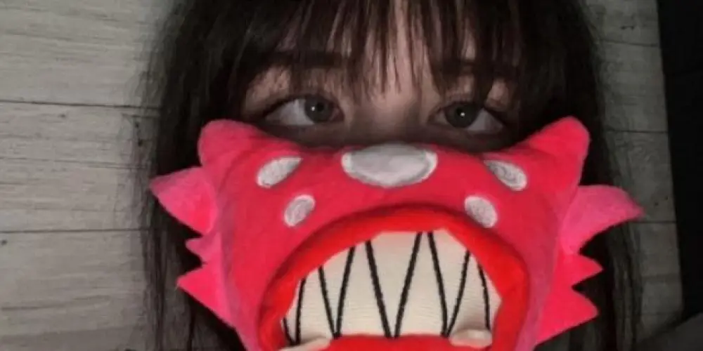 Imagem do grupo de WhatsApp ❦ 𝑴.𝑩 𝑪𝑯𝑨𝑻 𝑶𝑭𝑰𝑪𝑰𝑨𝑳 ❦