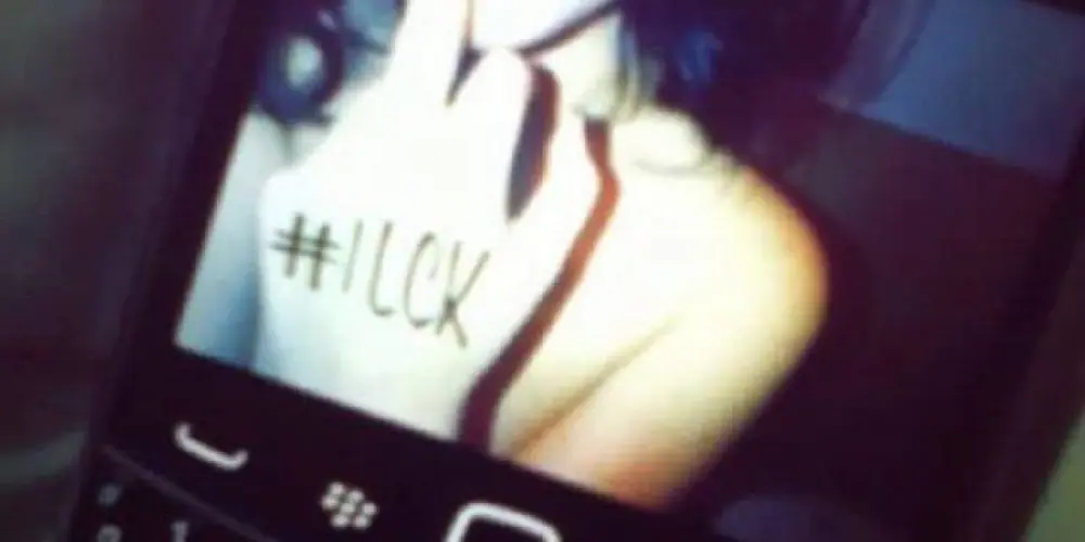 Imagem do grupo de WhatsApp ' 𝖍𝖆𝖚𝖓𝖙𝖊𝖉 𝖍𝖔𝖚𝖘𝖊 💵