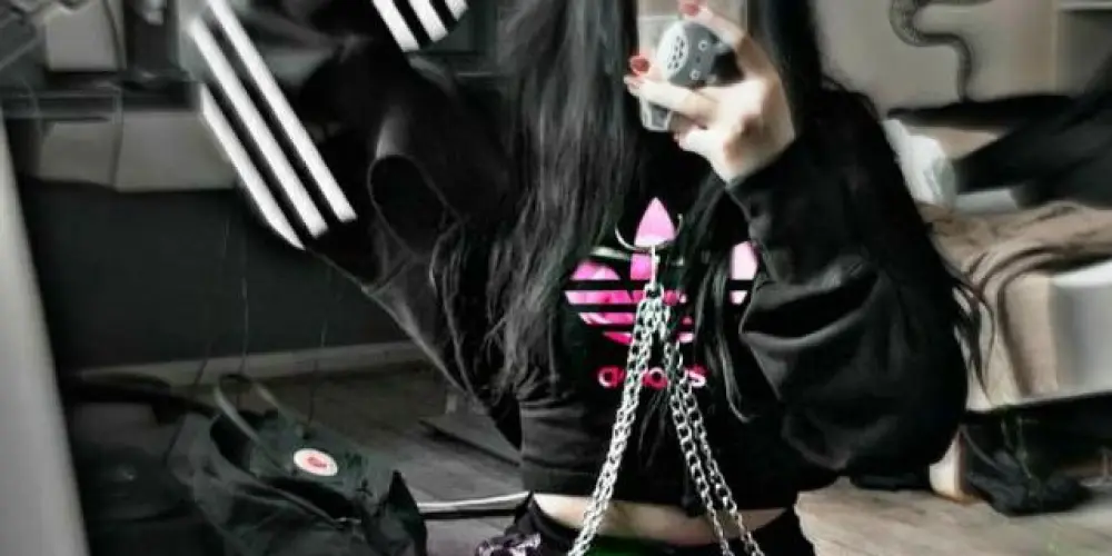 Imagem do grupo de WhatsApp ꧁𝐂𝐡𝐢𝐪𝐮𝐞𝐢𝐫𝐨 𝐀𝐝𝐨𝐥𝐞𝐬𝐜𝐞𝐧𝐭𝐞꧂