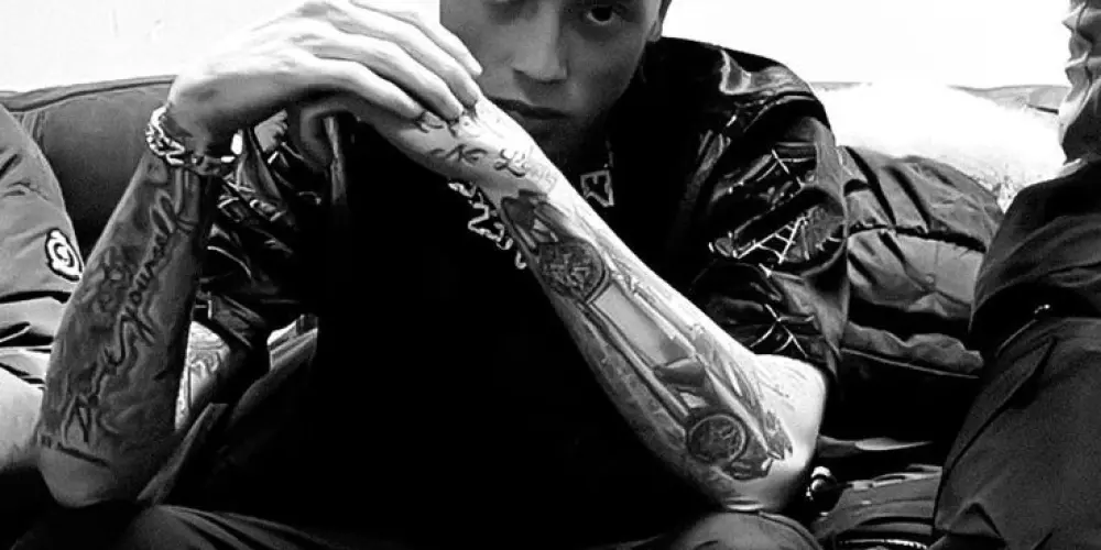 Imagem do grupo de WhatsApp 𝑪𝑯𝑨𝑻'𝑭𝑨𝑳𝑳𝑬𝑵🩸