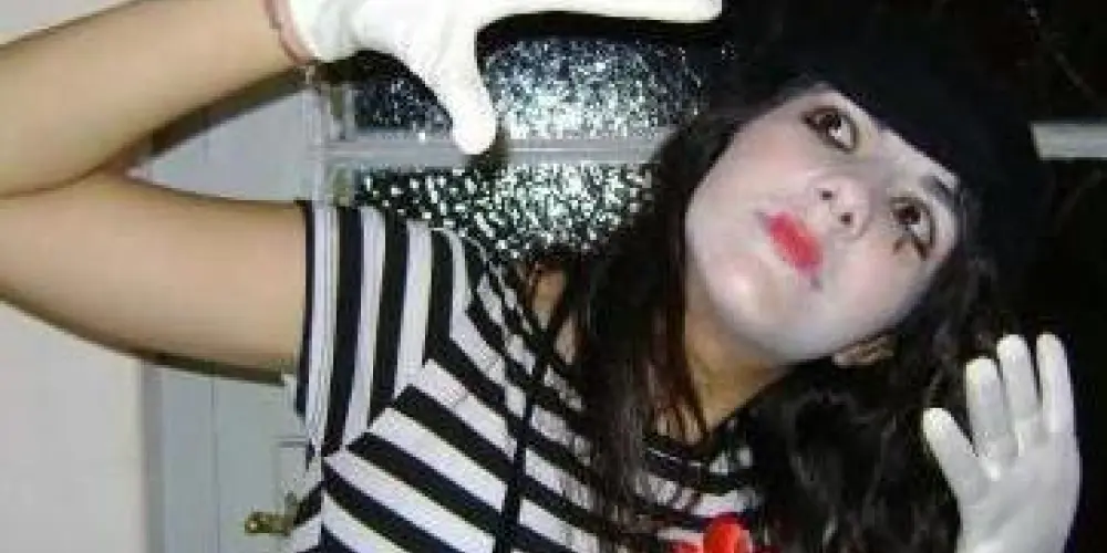 Imagem do grupo de WhatsApp 𝖑𝖊𝖌𝖊𝖓𝖉 𝓝𝖎𝖌𝖍𝖙 𝟚𝟘𝟝