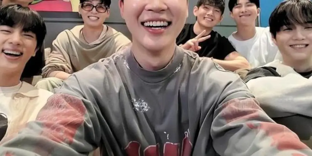 Imagem do grupo de WhatsApp 𝙀𝙨𝙥𝙤𝙨𝙖𝙨 𝙙𝙤 𝙗𝙖𝙣𝙜𝙩𝙖𝙣🛐👠