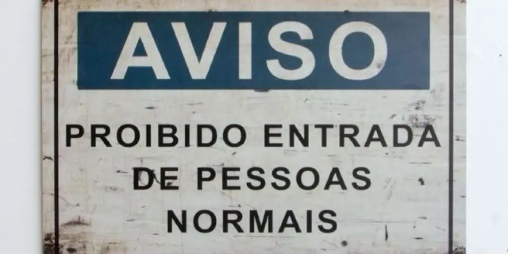 Imagem do grupo de WhatsApp 𝐙𝐎𝐈𝐄𝐑𝐀 𝐓𝐎𝐓𝐀𝐋 😝🤫