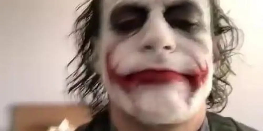 Imagem do grupo de WhatsApp 𝐂𝐎𝐕𝐈𝐋 𝐃𝐀 𝐁𝐑𝐔𝐗𝐀