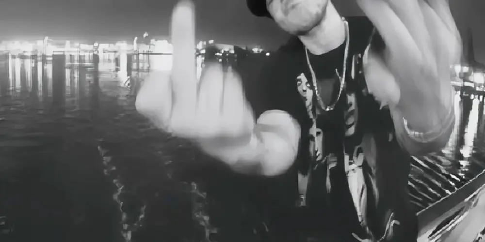 Imagem do grupo de WhatsApp 🩸 𝑴𝑰𝑺𝑻𝑬𝑹𝑰𝑶 𝑫𝑨 𝑺𝑶𝑴𝑩𝑹𝑨 🩸